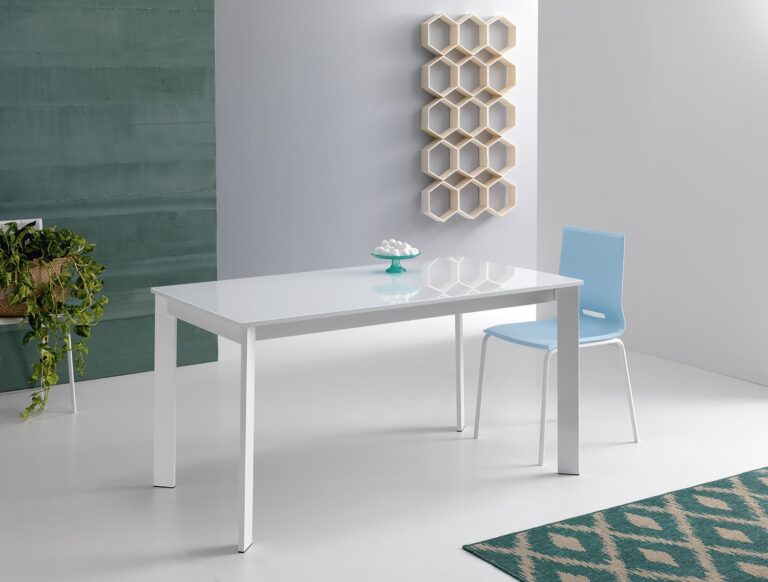 Tavolo Zen con piano in vetro bianco